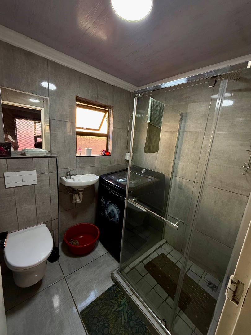 3 Bedroom Property for Sale in Wallacedene Western Cape